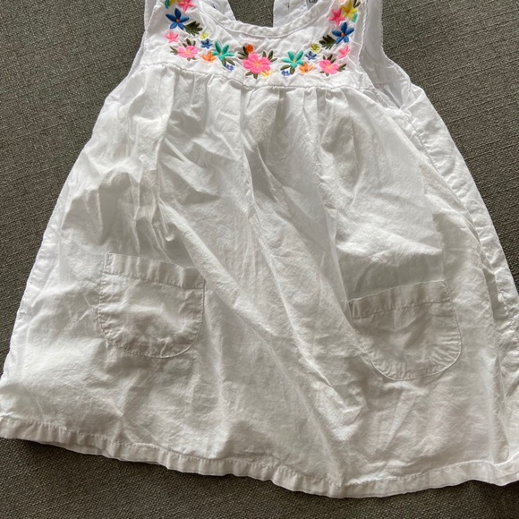 Baby girl clothing LOT: 8 outfits - Picture 6 of 8